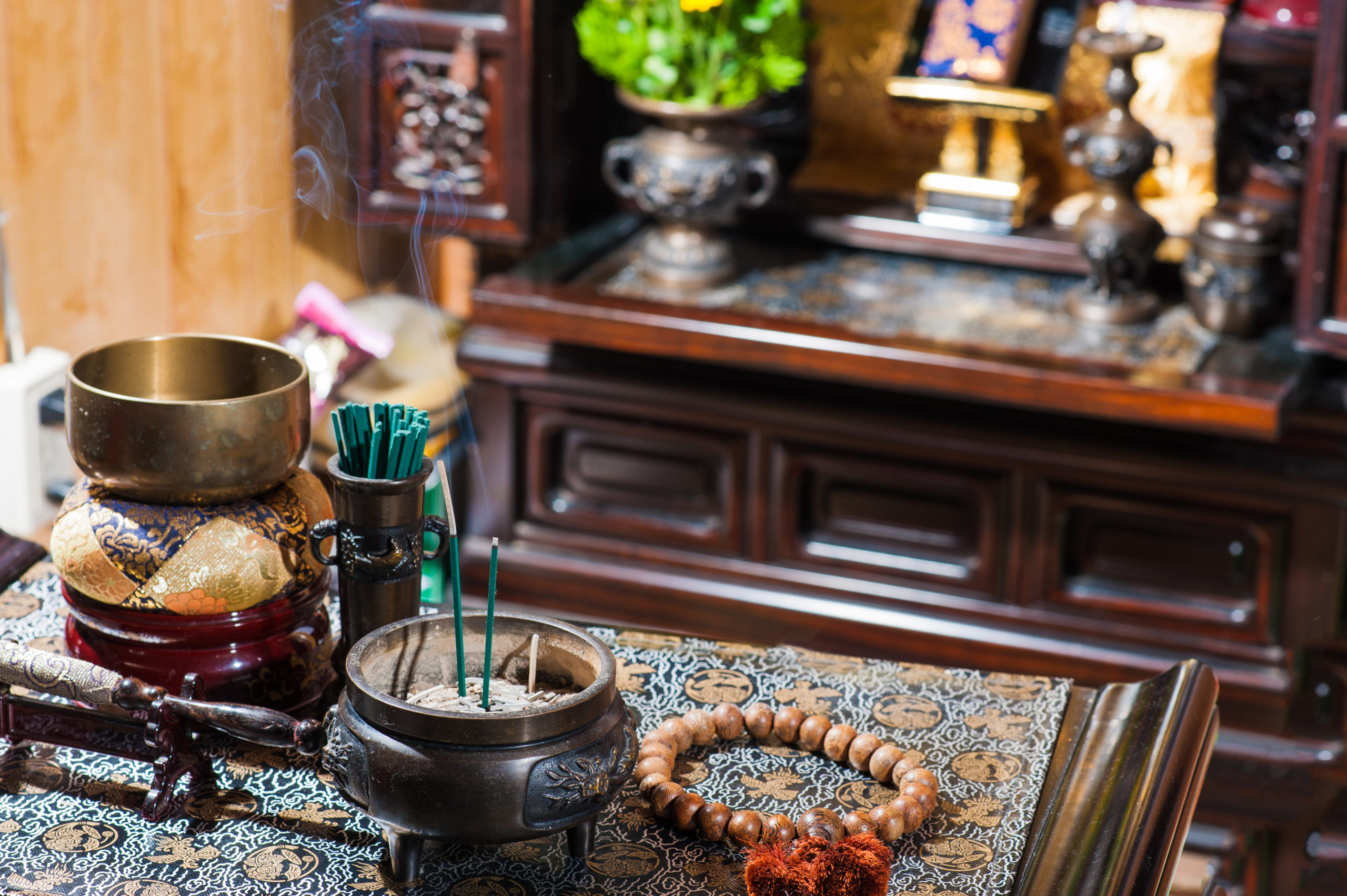 葬儀の手伝いを頼まれた！服装はどうすればいい？役割や注意点もチェック！