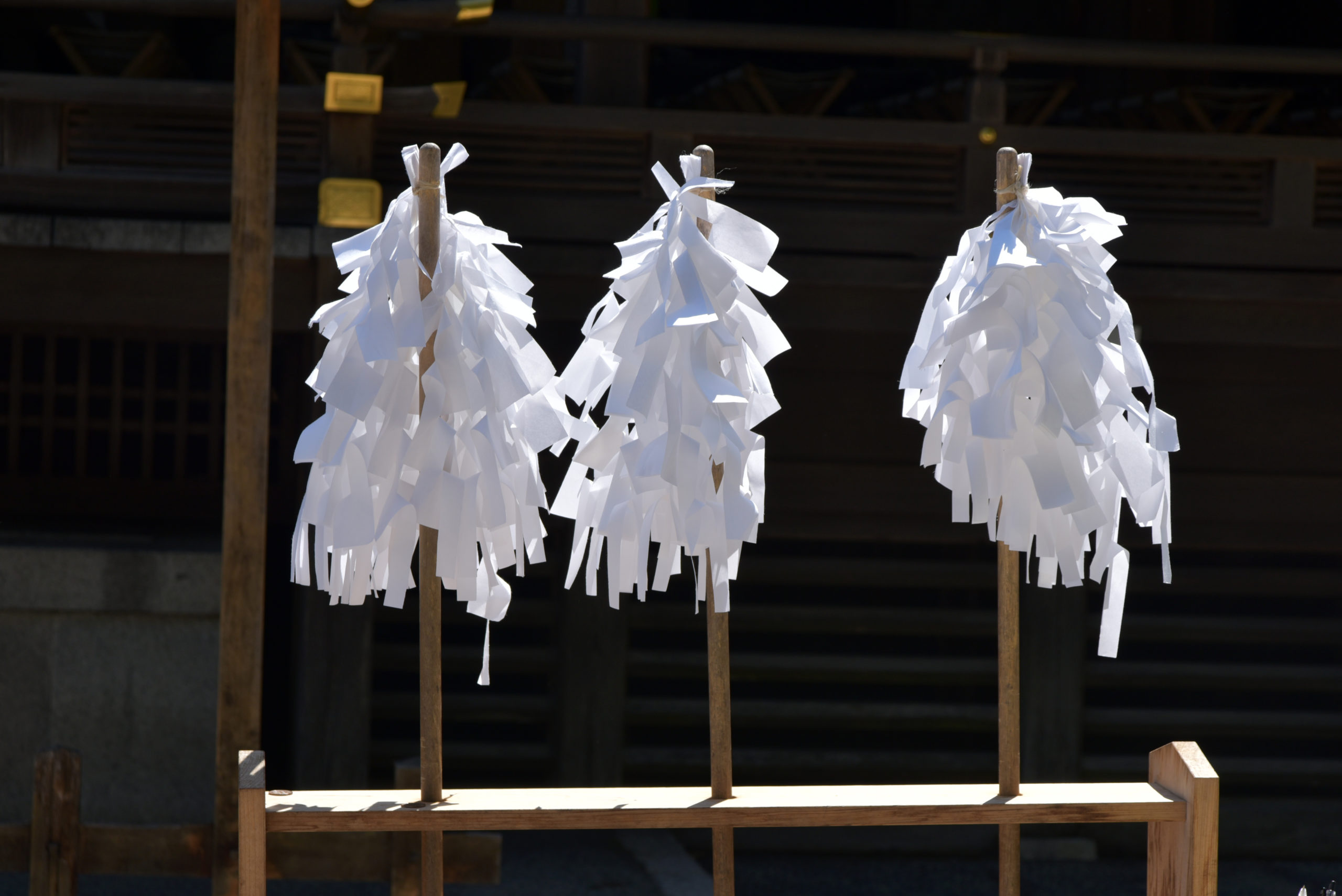 葬儀は神道と仏式でマナーに違いはあるの？流れや香典の書き方なども詳しく解説します！