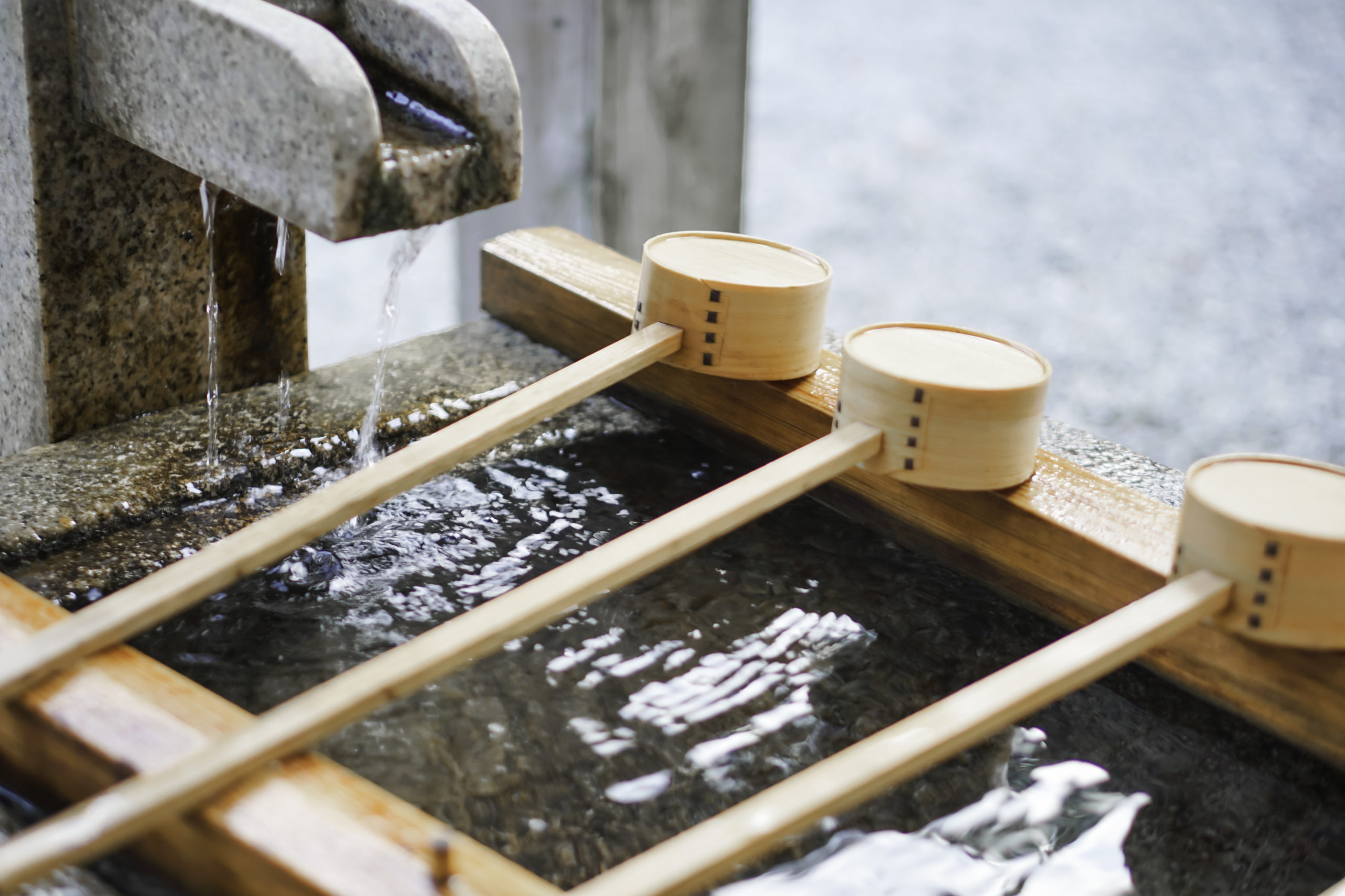 神道の一年祭のお供え物やマナーとは？仏教とは違う神道の法事を知っておきましょう